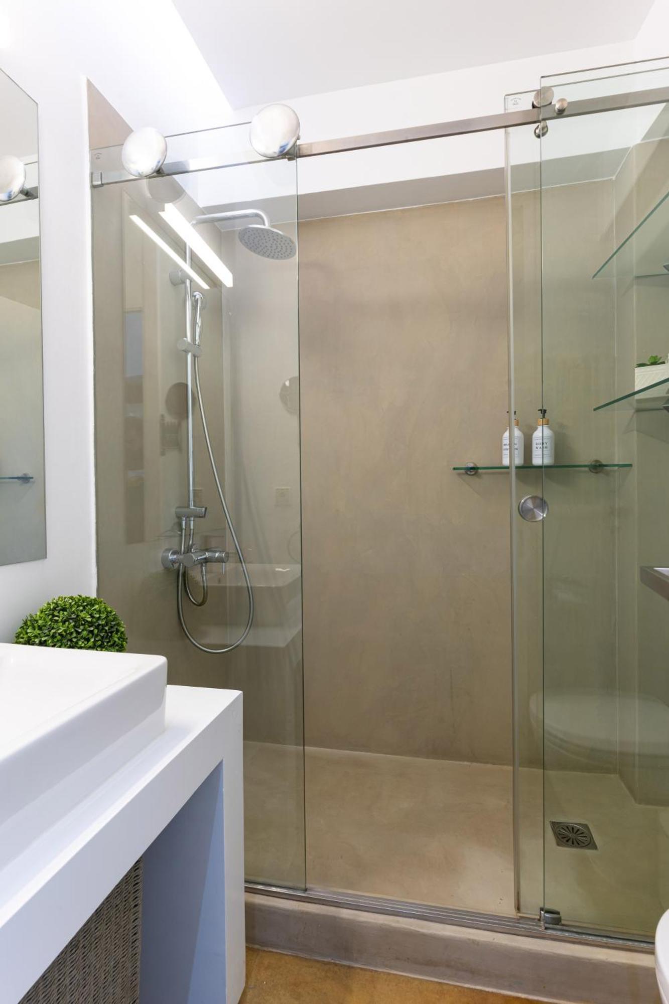 Ma Maison No5 Penthouse Loft, Private Heated Pool, Acropolis View, Ultra High Speed Internet 300 Mbps, Short Walk To Acropolis, Parking Upon Request, 1' From Metro Athen Eksteriør billede
