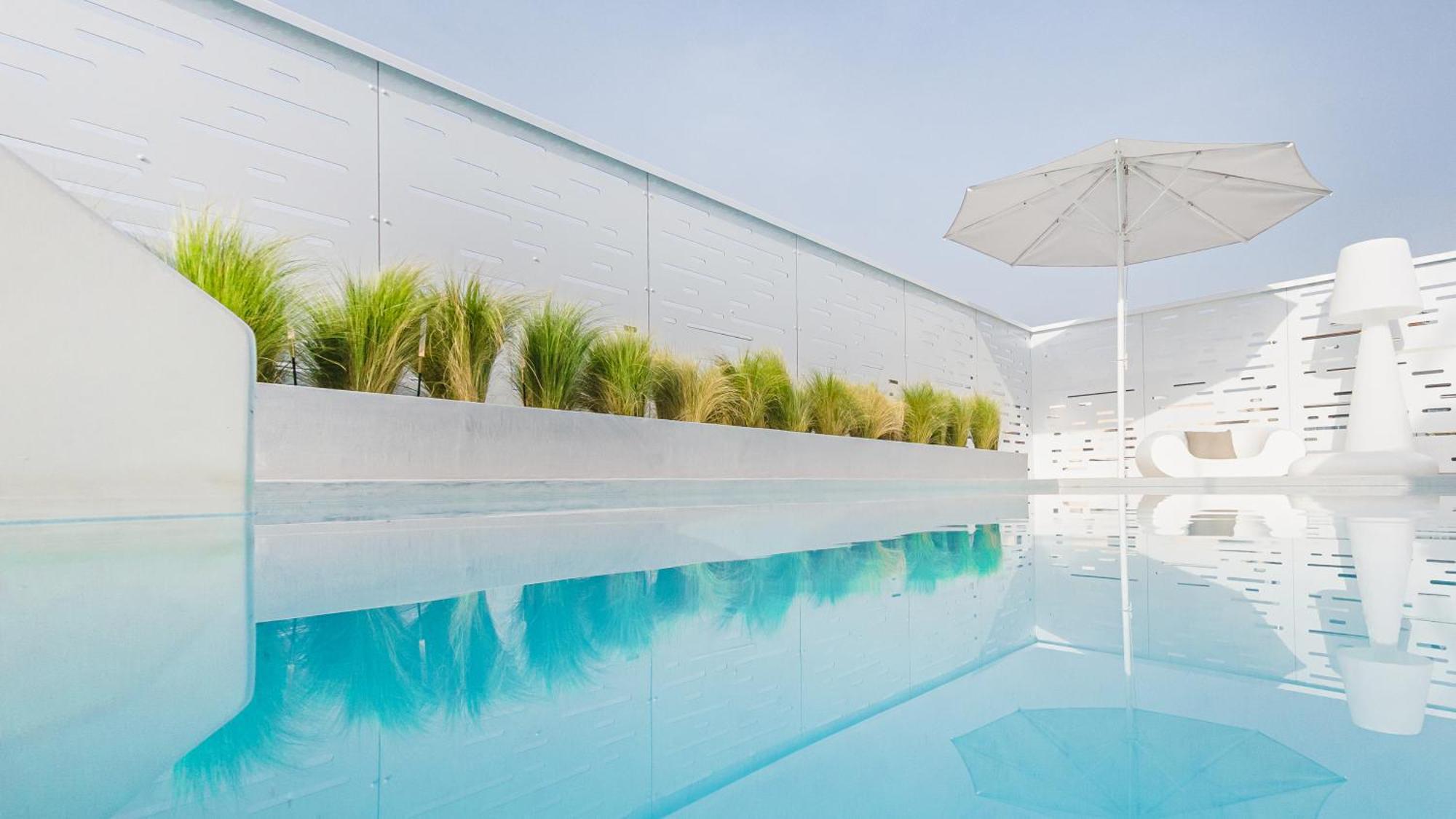 Ma Maison No5 Penthouse Loft, Private Heated Pool, Acropolis View, Ultra High Speed Internet 300 Mbps, Short Walk To Acropolis, Parking Upon Request, 1' From Metro Athen Eksteriør billede